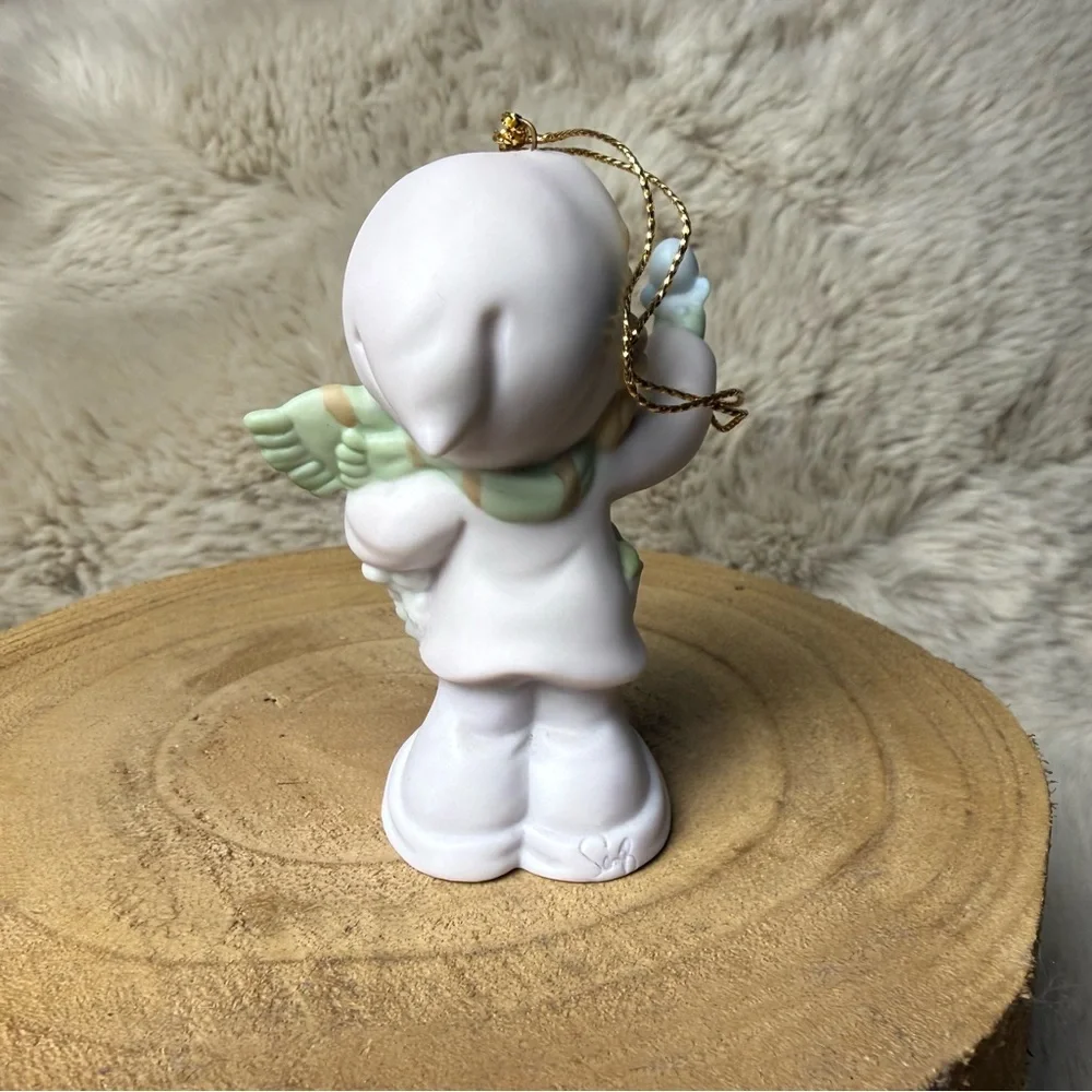 Precious Moments 2000 Christmas Ornament